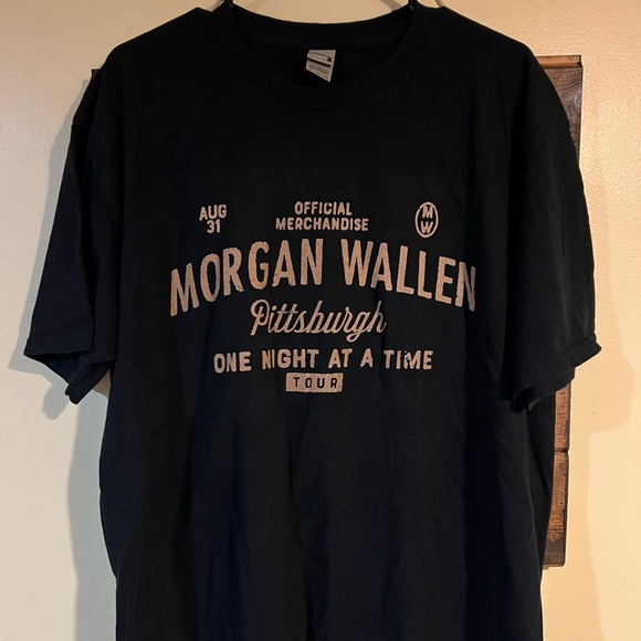 COPY - 2023 Morgan Wallen Pittsburgh Tour Shirt Men’s Size XL One Night At A Ti… - Picture 1 of 4